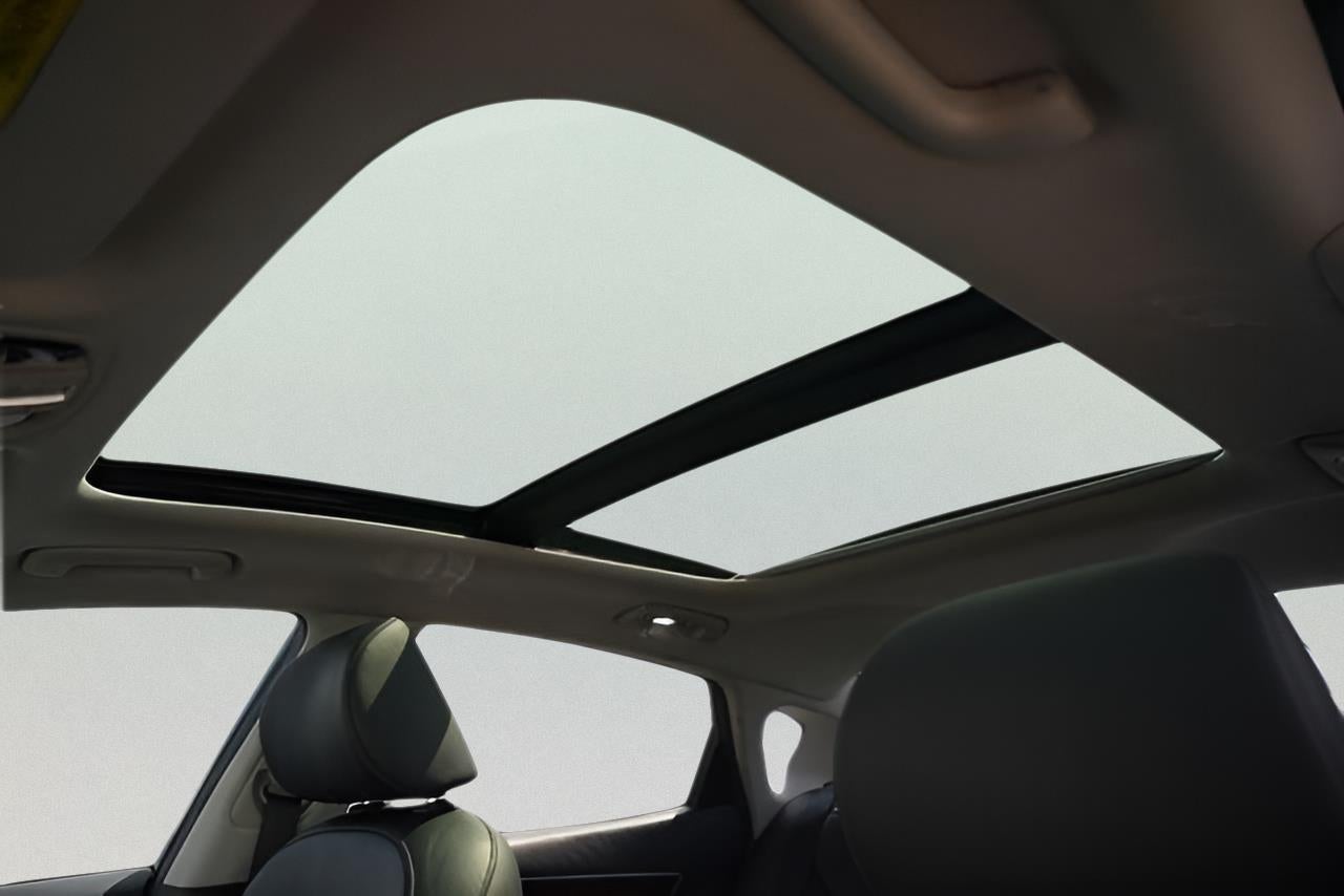 2019 Kia Cadenza Technology
