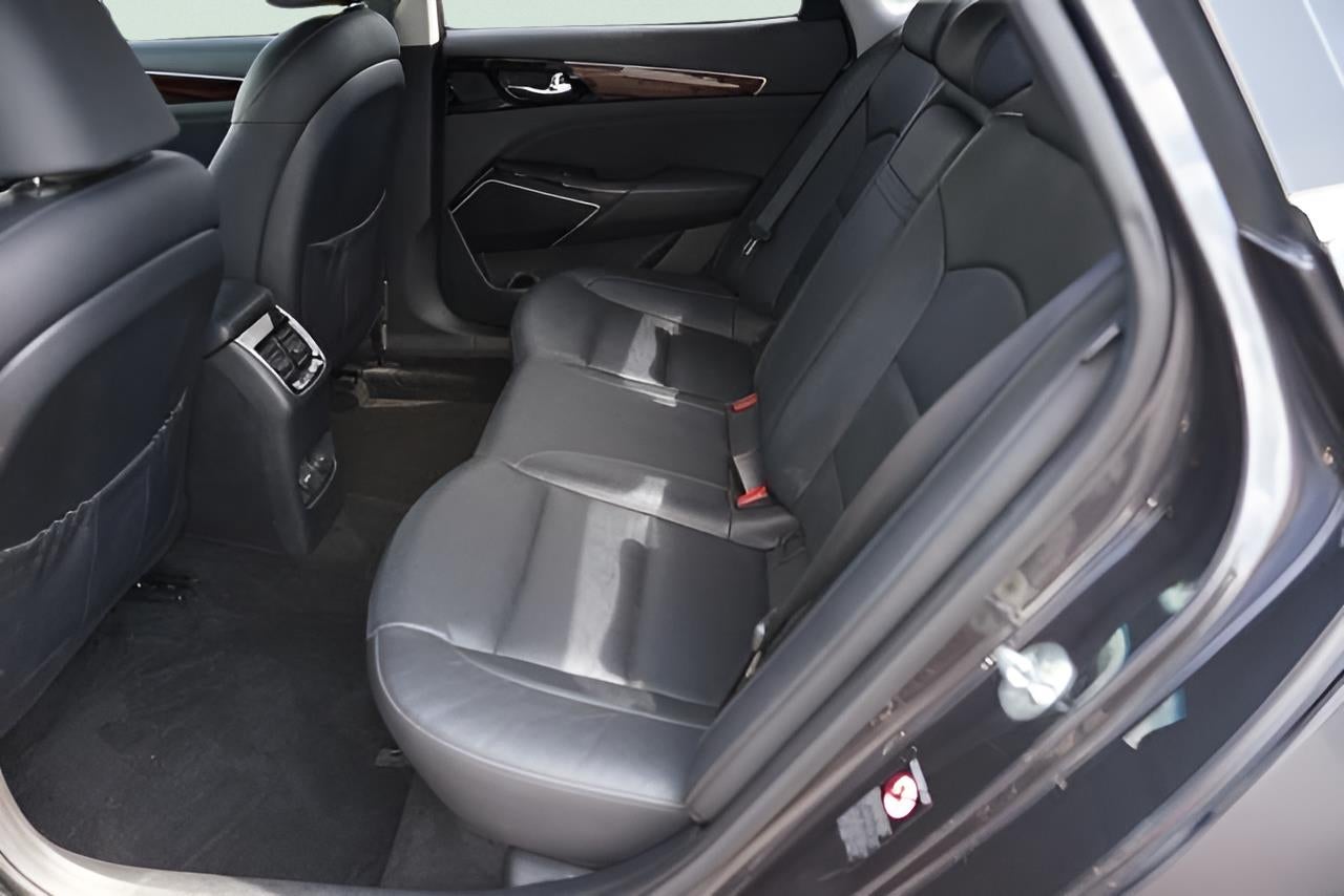 2019 Kia Cadenza Technology