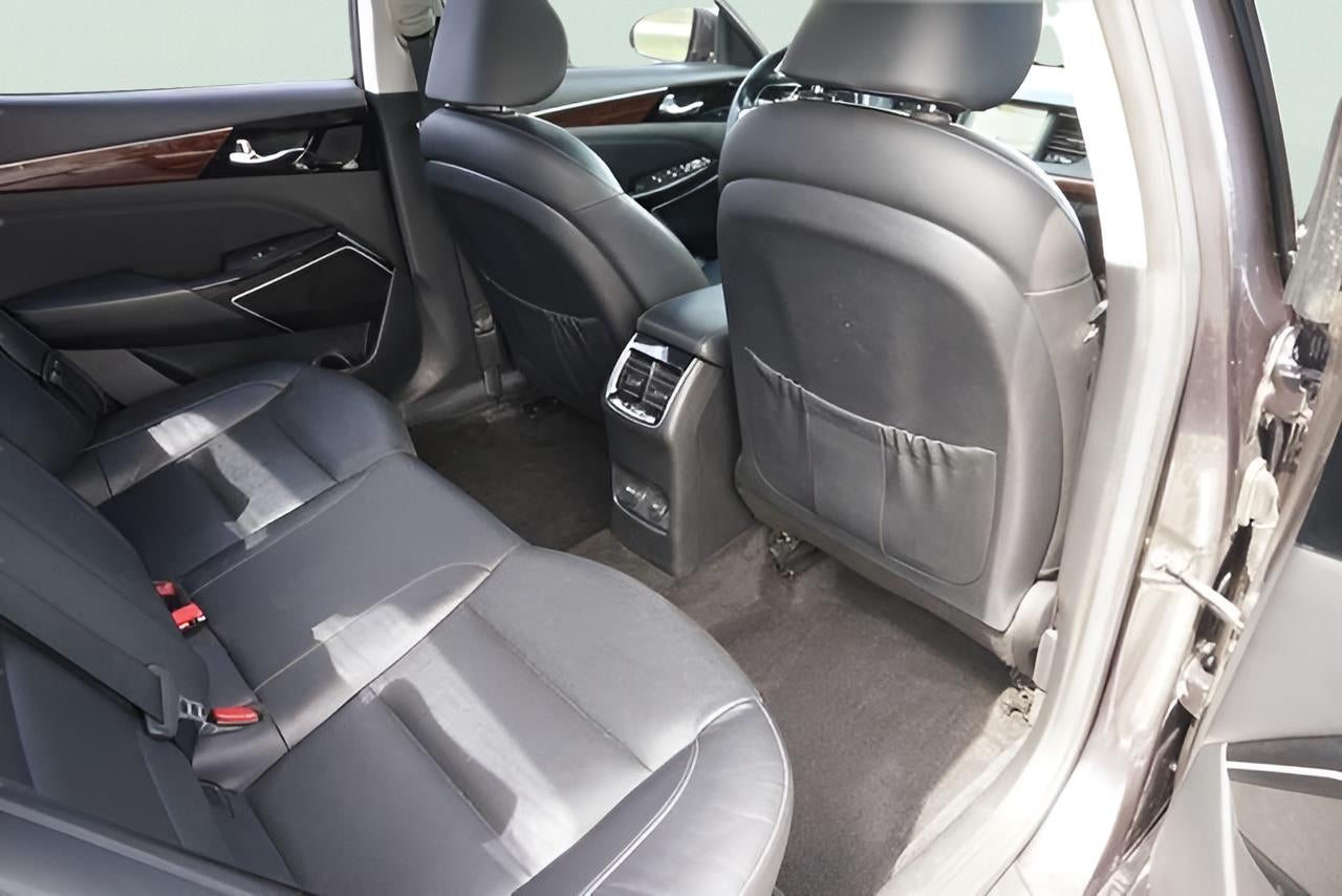 2019 Kia Cadenza Technology