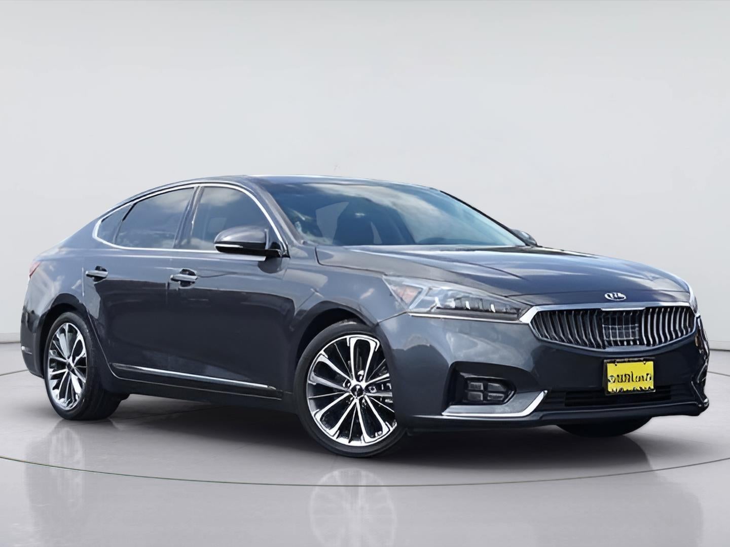 2019 Kia Cadenza Technology