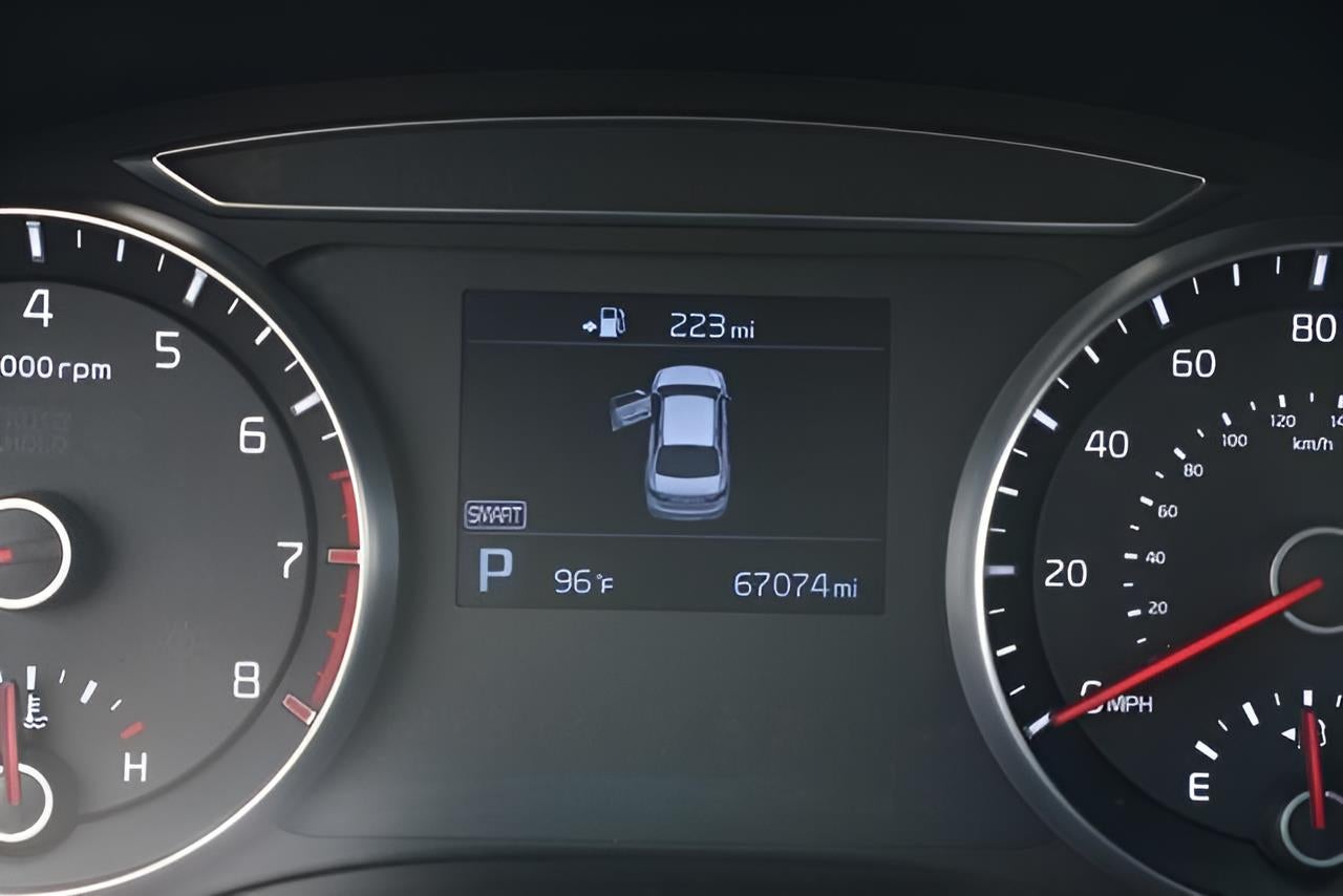2019 Kia Cadenza Technology