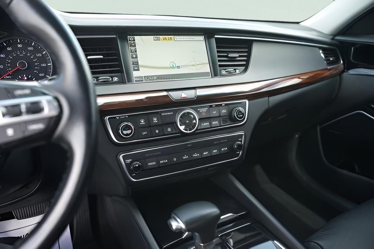2019 Kia Cadenza Technology