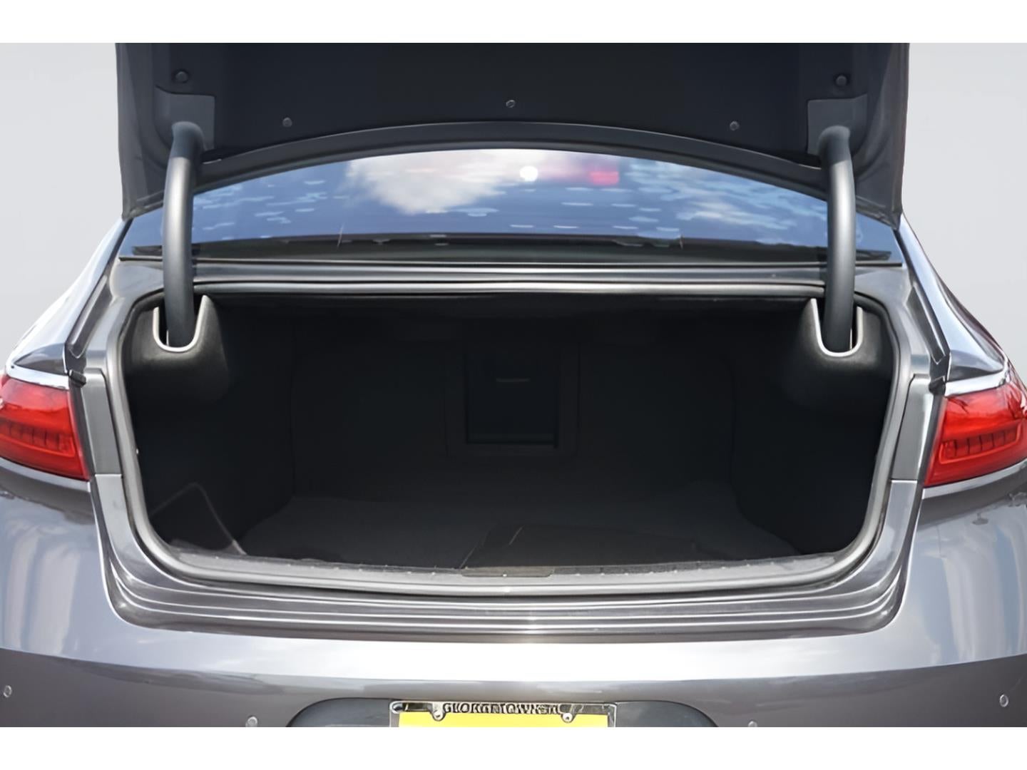 2019 Kia Cadenza Technology