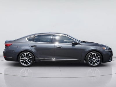 2019 Kia Cadenza Technology
