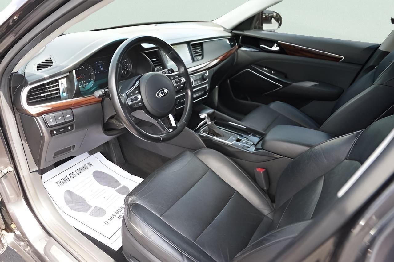 2019 Kia Cadenza Technology