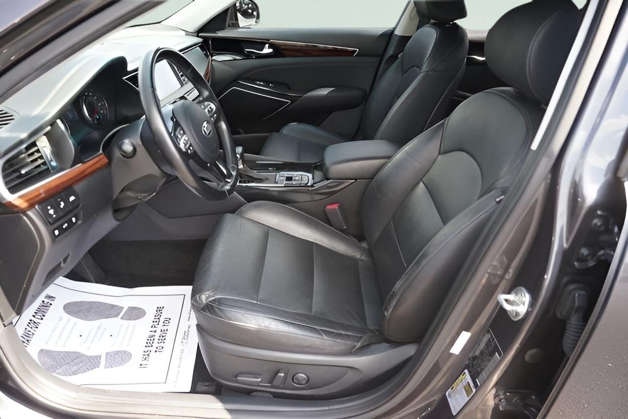 2019 Kia Cadenza Technology