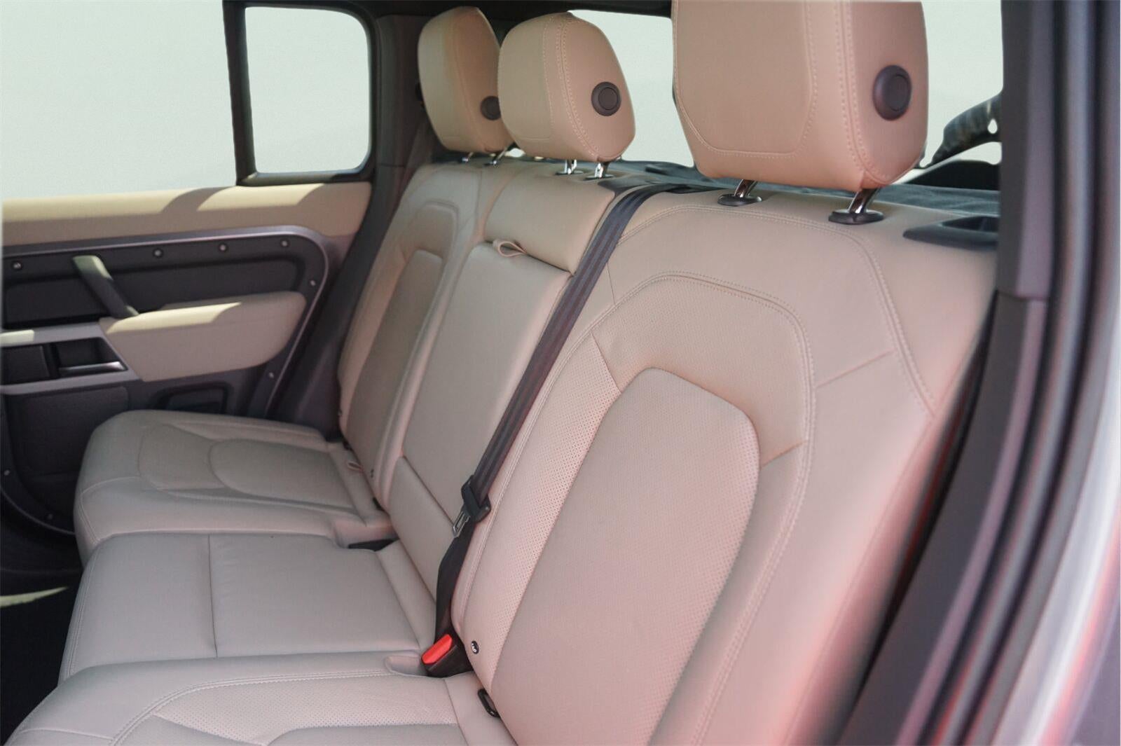 2023 Land Rover Defender S