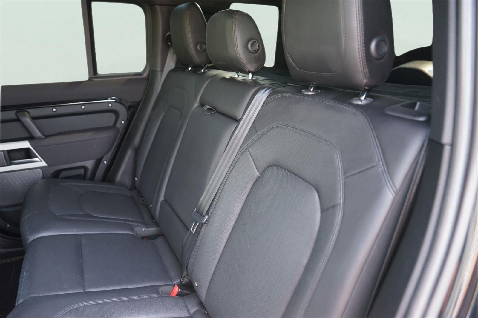 2023 Land Rover Defender S