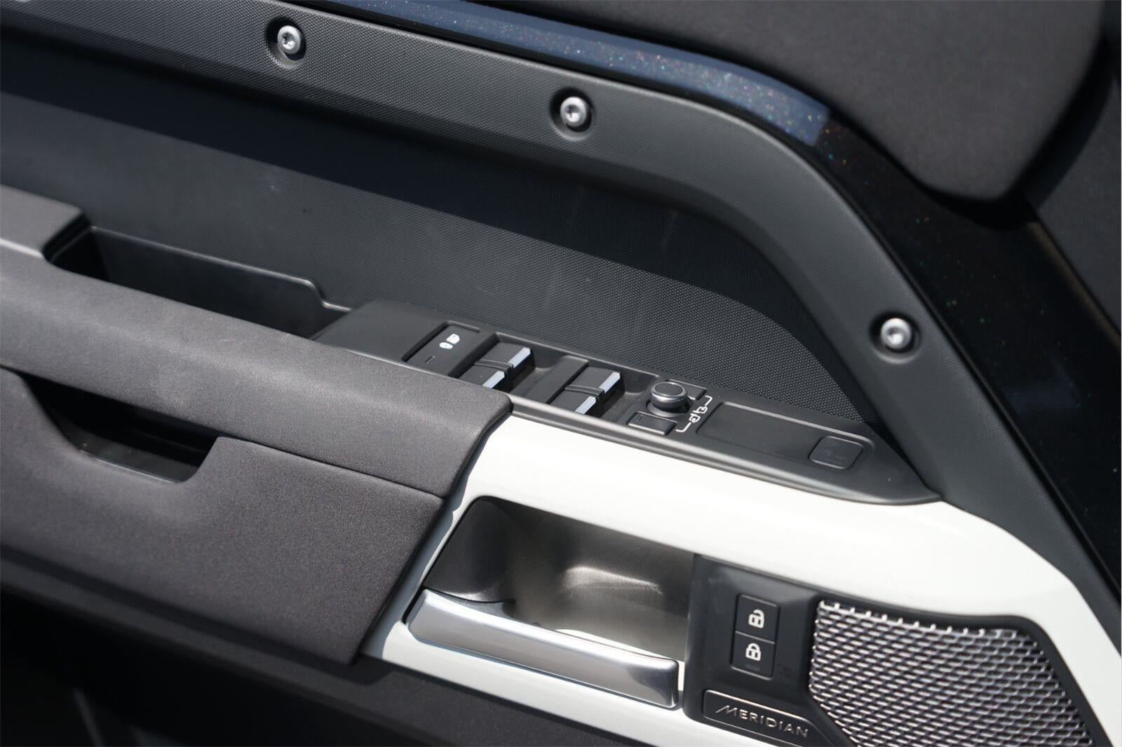 2023 Land Rover Defender S