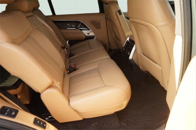 2025 Land Rover Range Rover SE