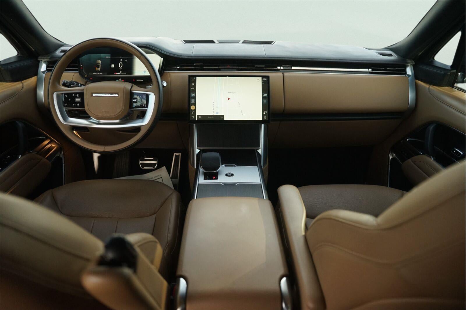 2025 Land Rover Range Rover SE