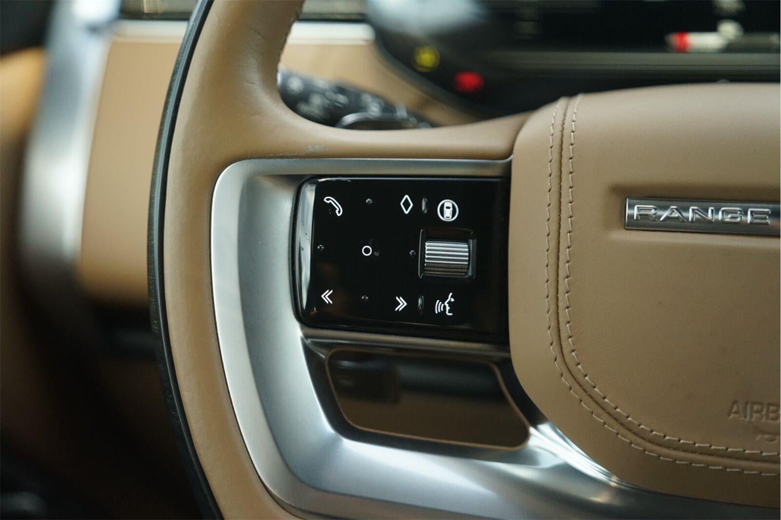 2025 Land Rover Range Rover SE