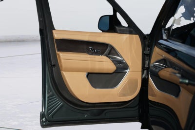 2025 Land Rover Range Rover SE