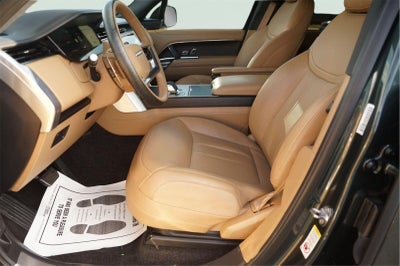 2025 Land Rover Range Rover SE
