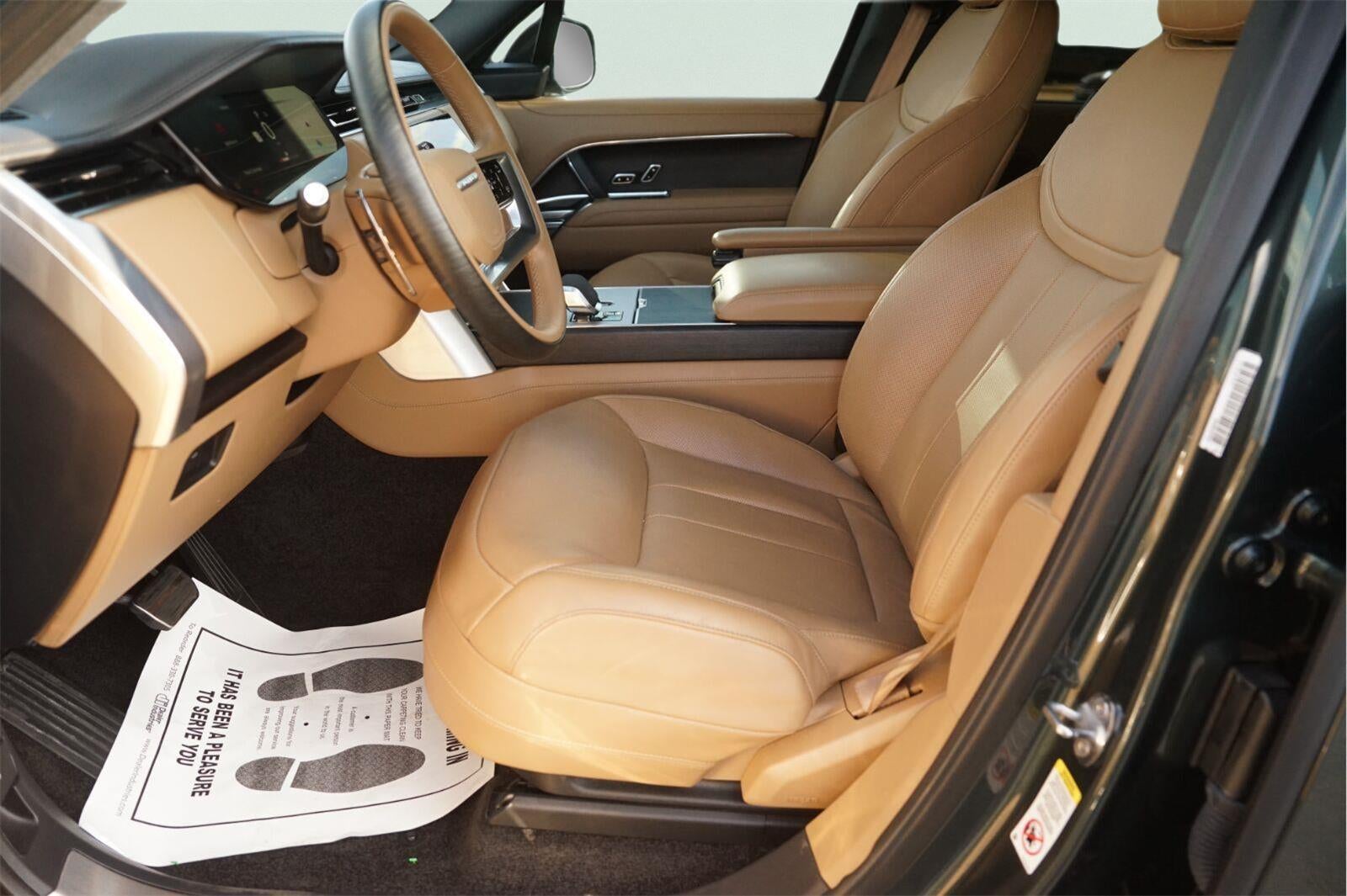2025 Land Rover Range Rover SE