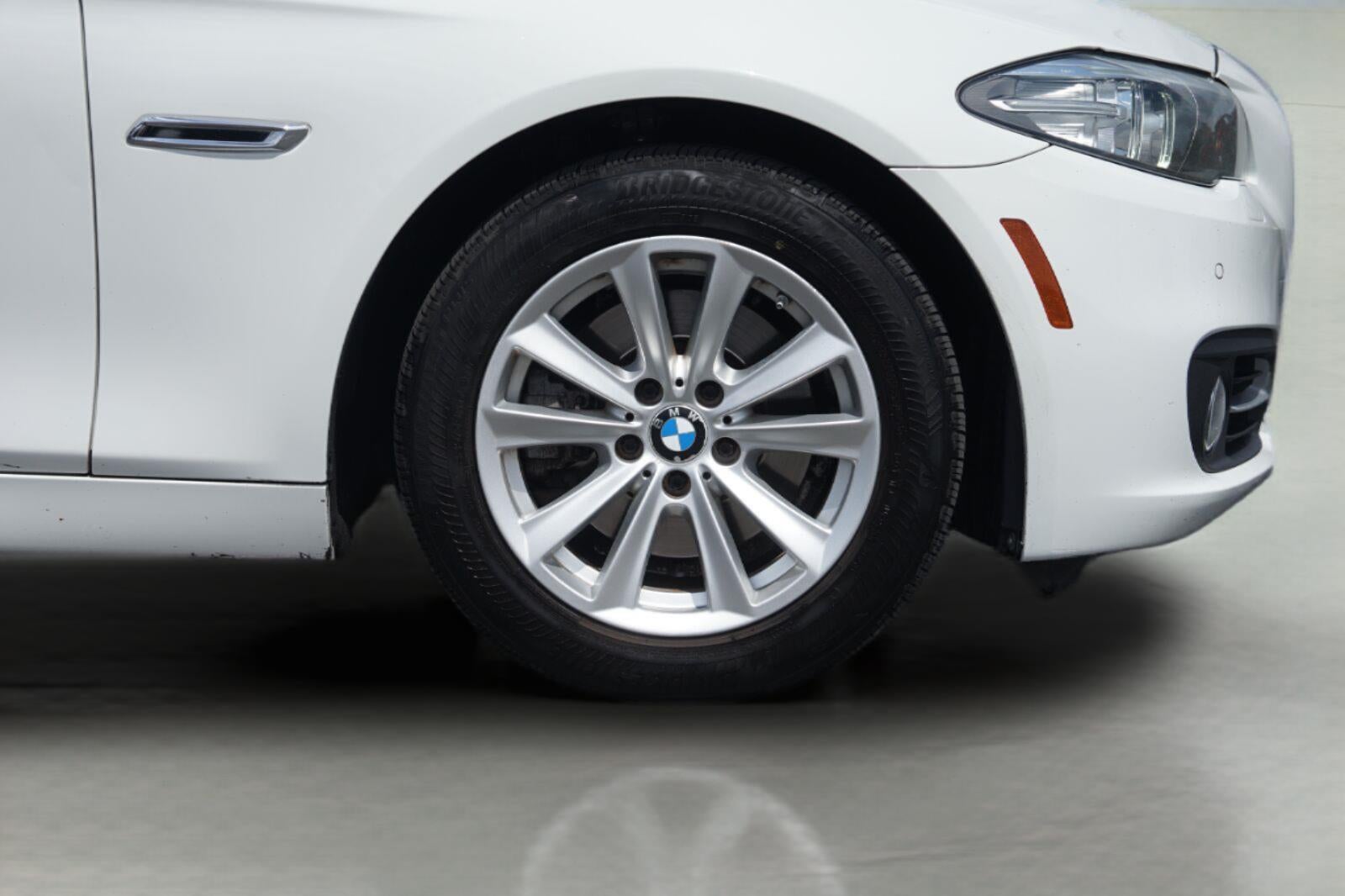 2016 BMW 5 Series 528i