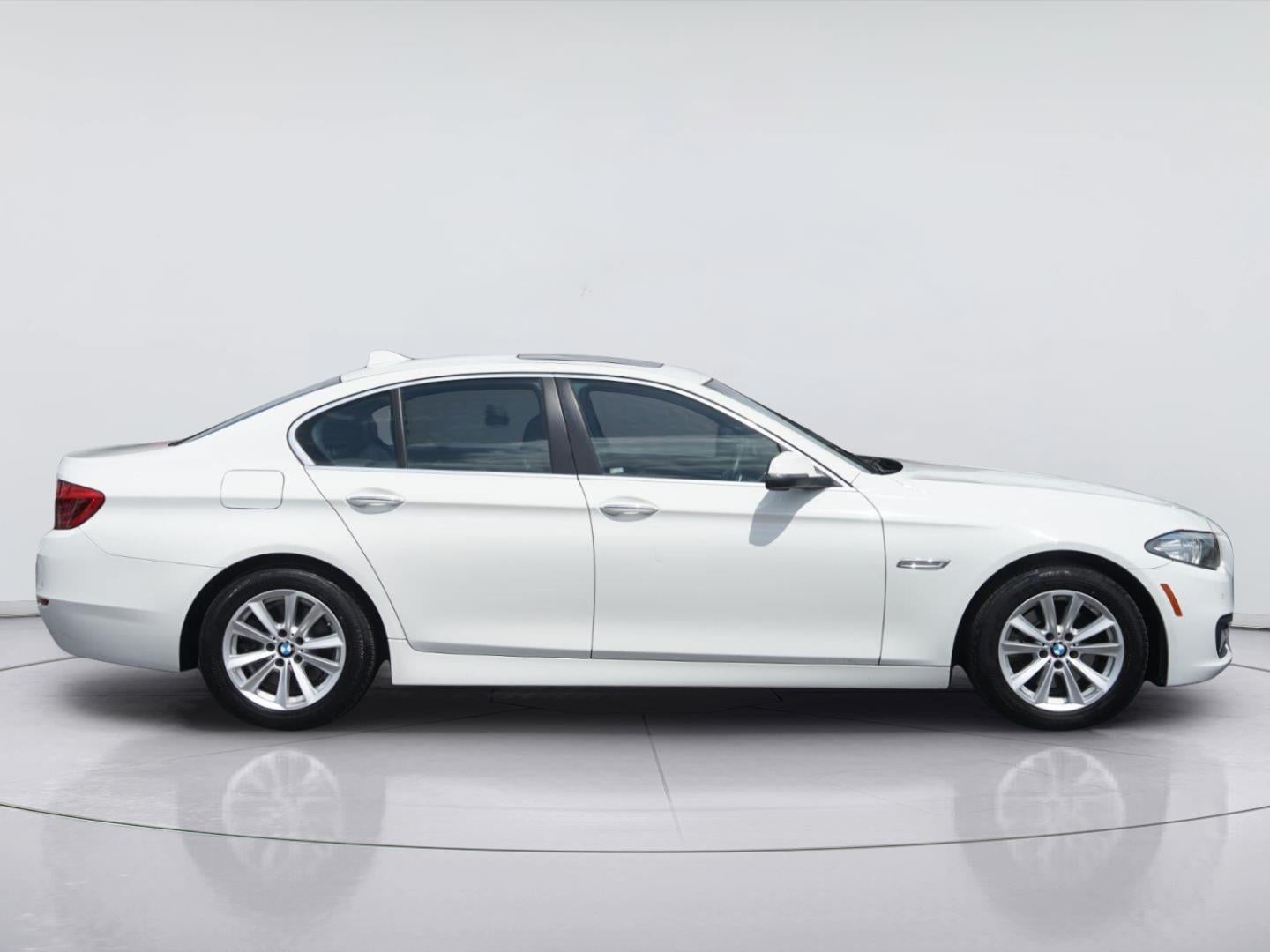 2016 BMW 5 Series 528i