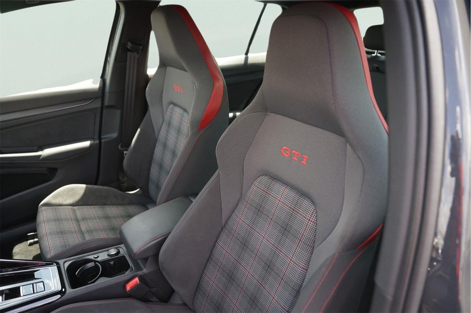 2023 Volkswagen Golf GTI 40th Anniversary Edition