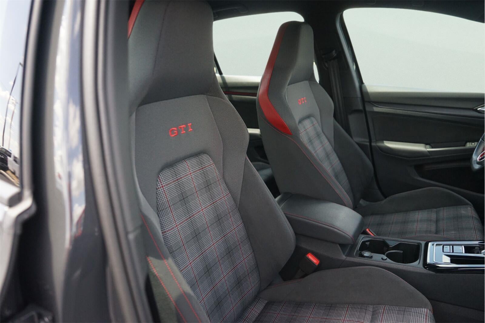2023 Volkswagen Golf GTI 40th Anniversary Edition