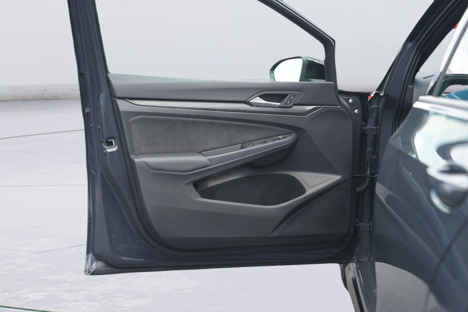 2023 Volkswagen Golf GTI 40th Anniversary Edition