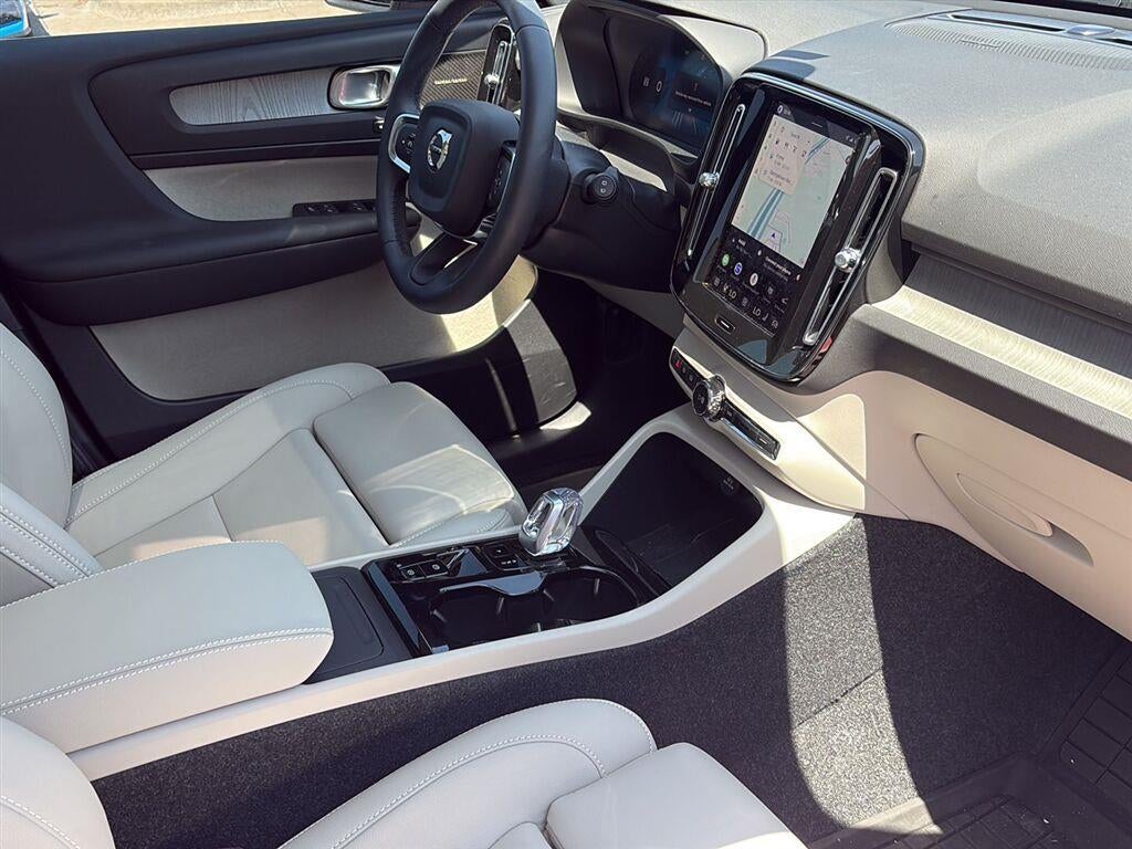 2026 Volvo XC40 Ultra